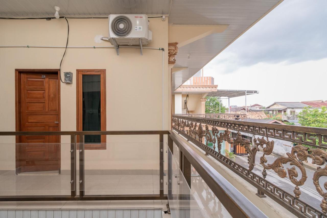Urbanview Hotel Salsabilah Palembang By Reddoorz Exterior photo
