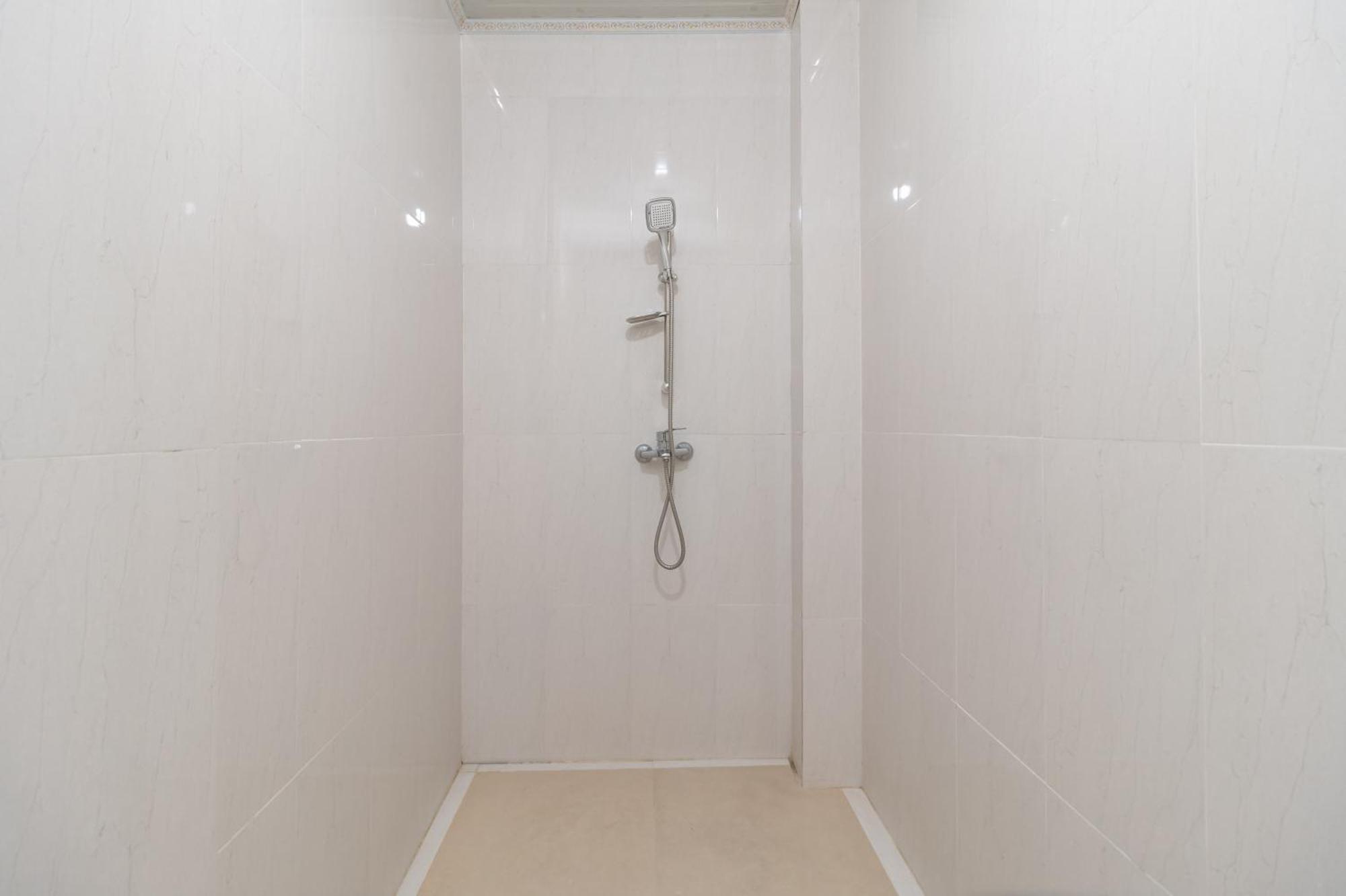Urbanview Hotel Salsabilah Palembang By Reddoorz Exterior photo